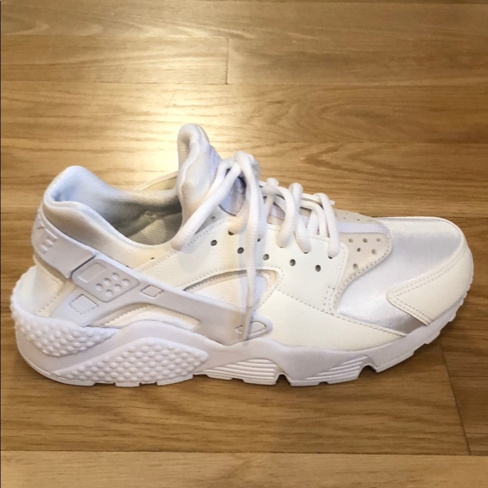 Nike Women's's Air Huarache Run Shoes